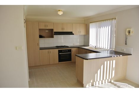 Property photo of 8 Chestnut Crescent Prestons NSW 2170