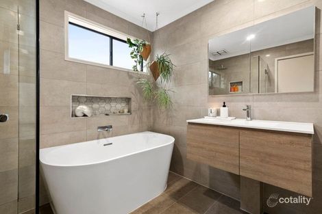 Property photo of 90 Aquarius Drive Frankston VIC 3199