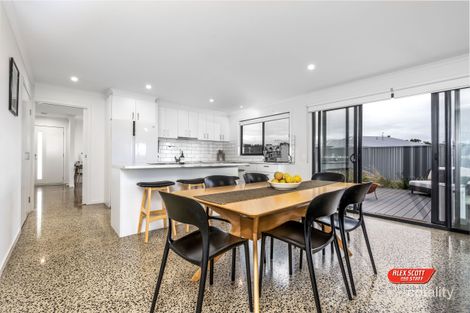 Property photo of 14 Marginata Close Inverloch VIC 3996