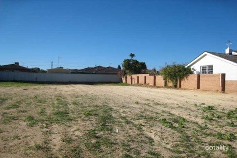 Property photo of 33A Bernley Drive Viveash WA 6056