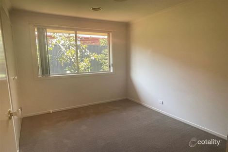 Property photo of 22 Jerilderie Drive Berwick VIC 3806