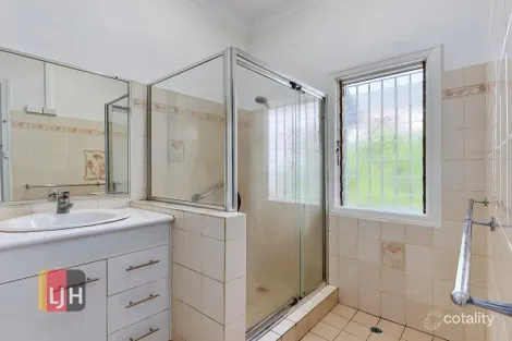 Property photo of 27 Dawn Street Kedron QLD 4031