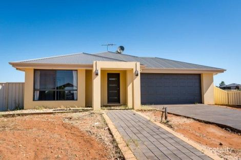 26 Anniversary Dr, Robinvale, VIC 3549