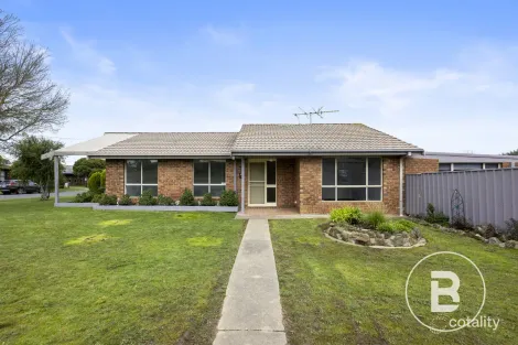 34 Nelson St, Sebastopol, VIC 3356