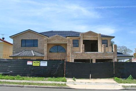 5 Holroyd Rd, Merrylands, NSW 2160