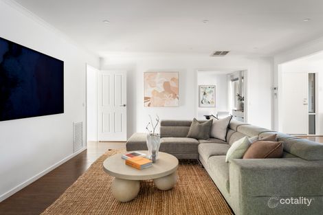 Property photo of 30 Patrick Close Greensborough VIC 3088