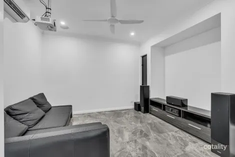Property photo of 22 Mungana Circuit Smithfield QLD 4878
