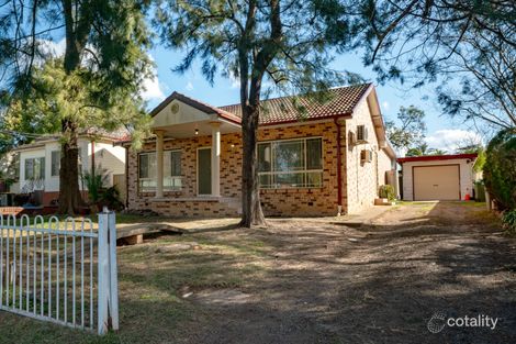 Property photo of 16 Alexander Crescent Macquarie Fields NSW 2564