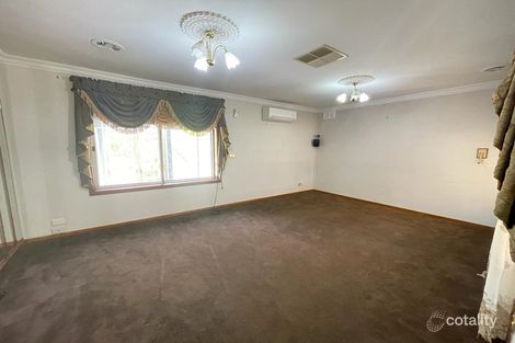 Property photo of 21 Leighton Crescent Deer Park VIC 3023