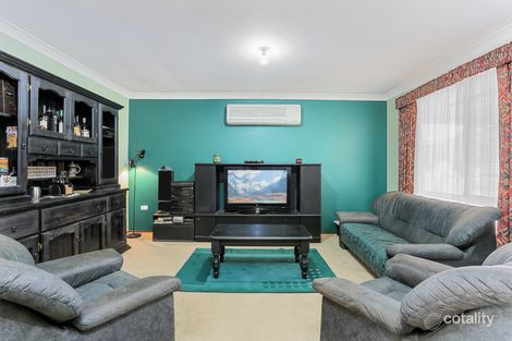 Property photo of 15 Banksia Place Oakdale NSW 2570
