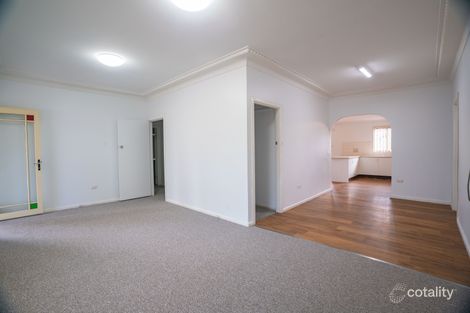Property photo of 16 Alexander Crescent Macquarie Fields NSW 2564