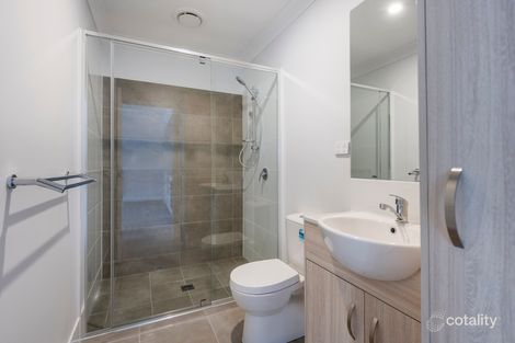 4b Kohler Dr, Yamba, NSW 2464