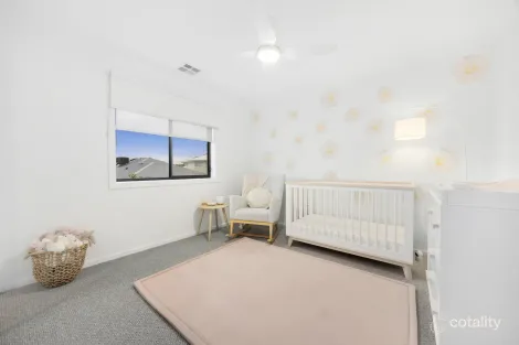 Property photo of 75 Sunlight Circuit Lara VIC 3212