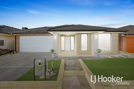 10 Guisard Way, Clyde North, VIC 3978