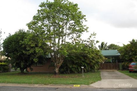37 Geoffrey Thomas Dr, Bucasia, QLD 4750