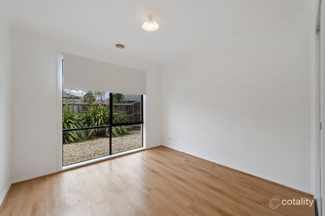 Property photo of 39 Giverny Close Burnside Heights VIC 3023