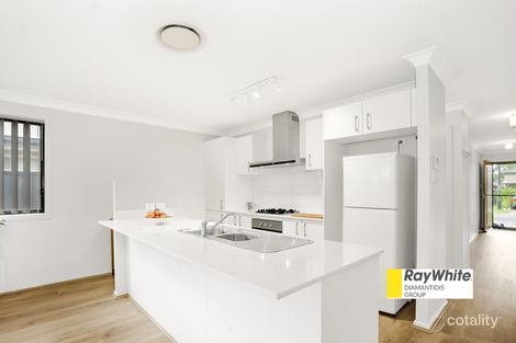 Property photo of 17 Daylesford Close Ropes Crossing NSW 2760