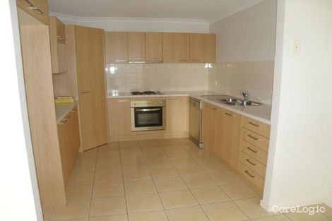 Property photo of 2/25 Cranberrie Crescent Pimpama QLD 4209