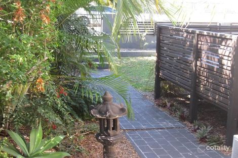 Property photo of 194 Beddoes Street Holland Park QLD 4121