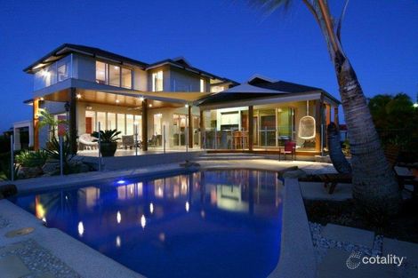 Property photo of 2123 Fernlea Close Hope Island QLD 4212