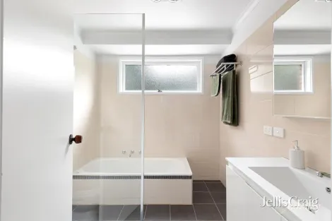 Property photo of 7 Ripon Close Diamond Creek VIC 3089