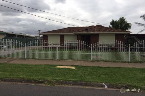 Property photo of 14 Cheleon Way Kings Park VIC 3021