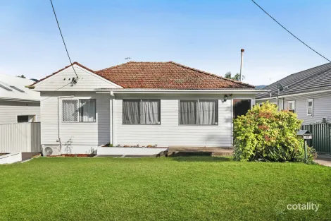 18 Preston St, Figtree, NSW 2525