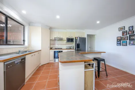 Property photo of 6 Long Drive Sunbury VIC 3429