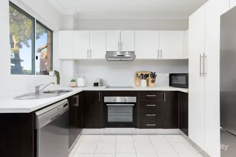 Property photo of 2/34-38 Kiora Road Miranda NSW 2228