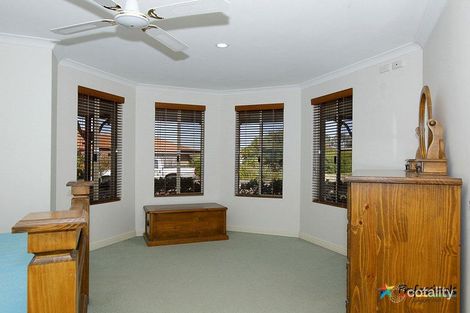 Property photo of 12 Maplewood Green Ellenbrook WA 6069