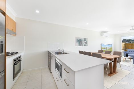Property photo of 2/38 Radcliffe Crescent Glenvale QLD 4350