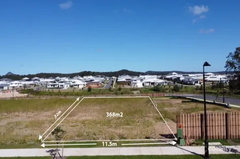 32 Wilsons Peak Way, White Rock, QLD 4306