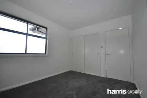 Property photo of 2/24 Winifred Street Oak Park VIC 3046