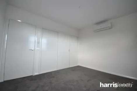Property photo of 2/24 Winifred Street Oak Park VIC 3046