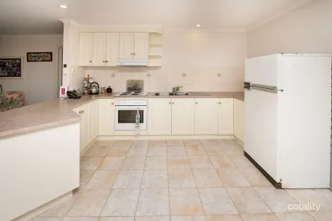 Property photo of 4/141-143 Stradbroke Avenue Swan Hill VIC 3585