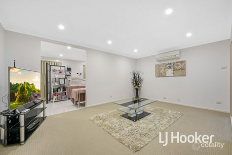 Property photo of 49 Navarre Drive Cranbourne West VIC 3977