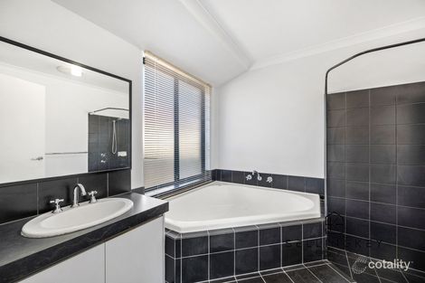 Property photo of 63 Dumbarton Road Canning Vale WA 6155