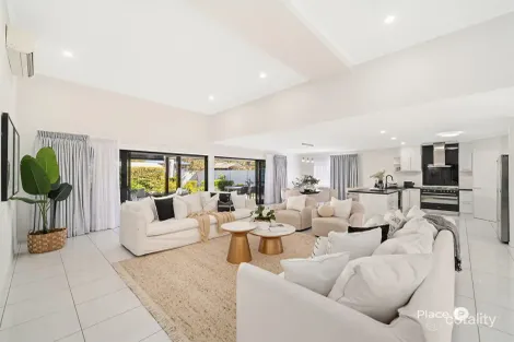 Property photo of 18 Coronation Avenue Beachmere QLD 4510