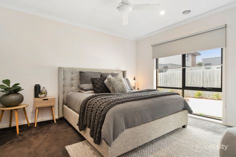 Property photo of 2 Lenlucy Place Somerville VIC 3912