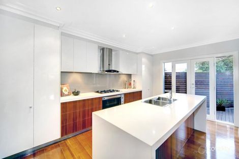 Property photo of 30 Lowan Avenue Templestowe Lower VIC 3107
