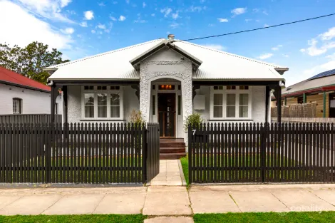 7 Young St, Georgetown, NSW 2298