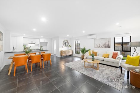 Property photo of 1 Hendrix Street Cranbourne East VIC 3977