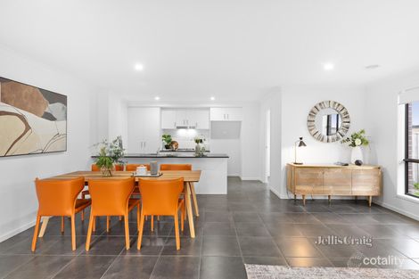 Property photo of 1 Hendrix Street Cranbourne East VIC 3977