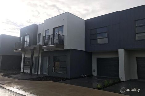 Property photo of 23 Cassius Circuit Cranbourne North VIC 3977