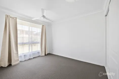 Property photo of 25 Seonaid Place Gracemere QLD 4702