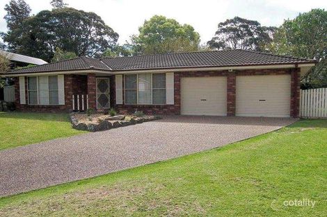 17 Richmond Pl, Albion Park, NSW 2527