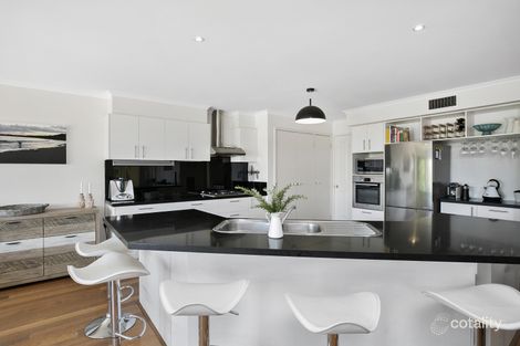 Property photo of 10 Silver Ridge Road Point Lonsdale VIC 3225