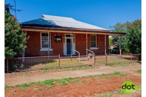 25 Maxwell St, Wellington, NSW 2820