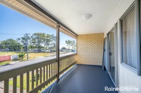 4/4 Frank St, Scarness, QLD 4655