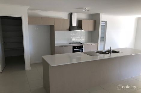 Property photo of 28 Wagtail Drive Regency Downs QLD 4341